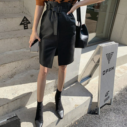 微性感腰帶花苞皮裙 - TWINKLE