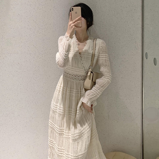 溫柔顯瘦蕾絲皺褶洋裝 - TWINKLE