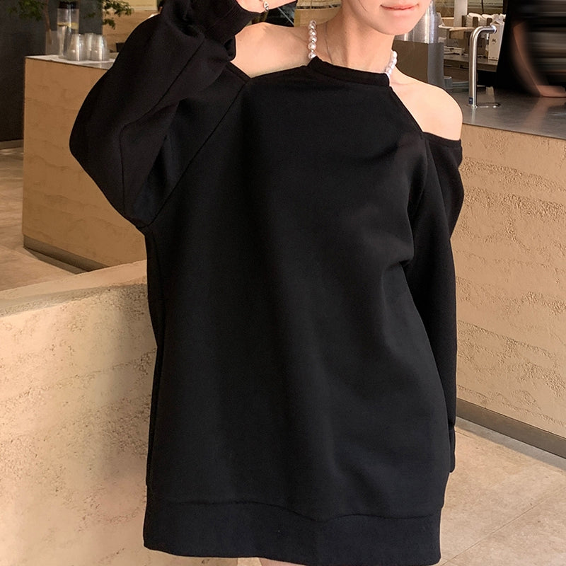 珍珠掛脖露肩休閒感長上衣 - TWINKLE