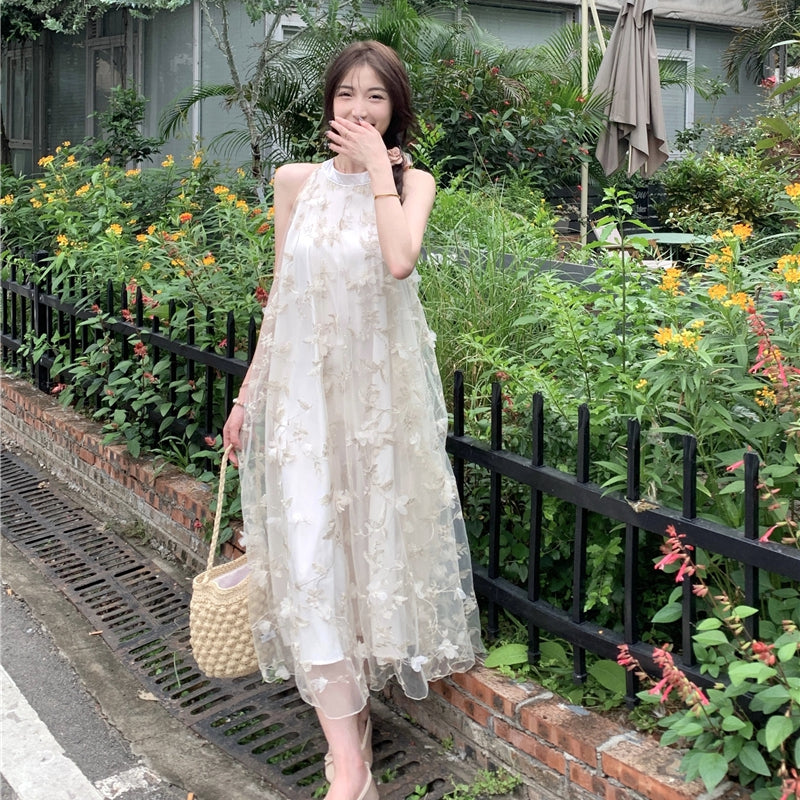 精緻花卉刺繡洋裝 - TWINKLE