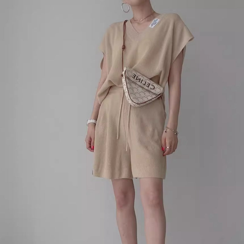 超舒服鬆弛感V領短褲套裝