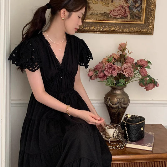 超氣質簍空雕花袖洋裝