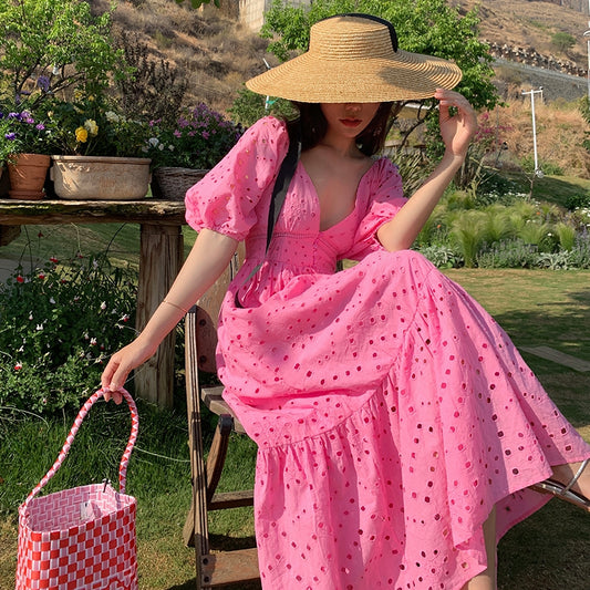 超V澎袖粉色簍空洋裝 - TWINKLE