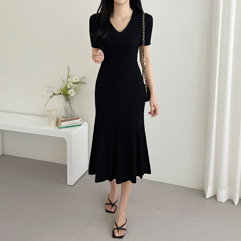 V領透氣女人味針織洋裝 - TWINKLE