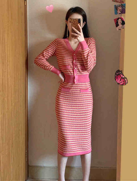 優雅名媛桃粉條紋裙套裝 - TWINKLE