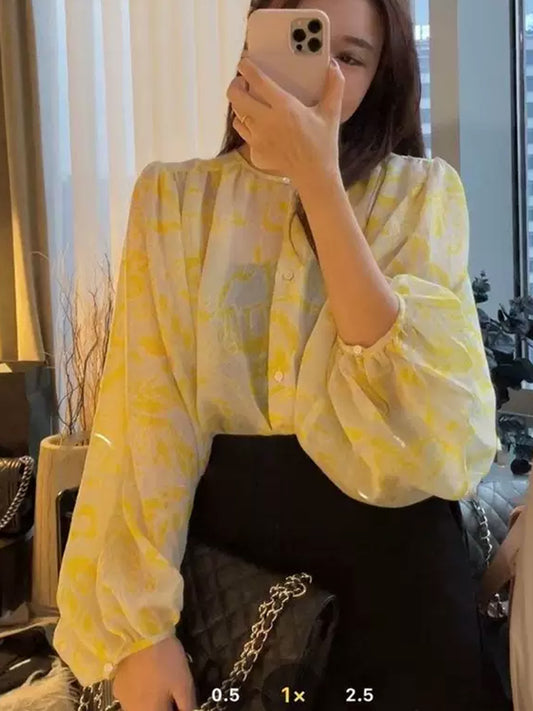 泡泡袖亮眼黃印花上衣 - TWINKLE