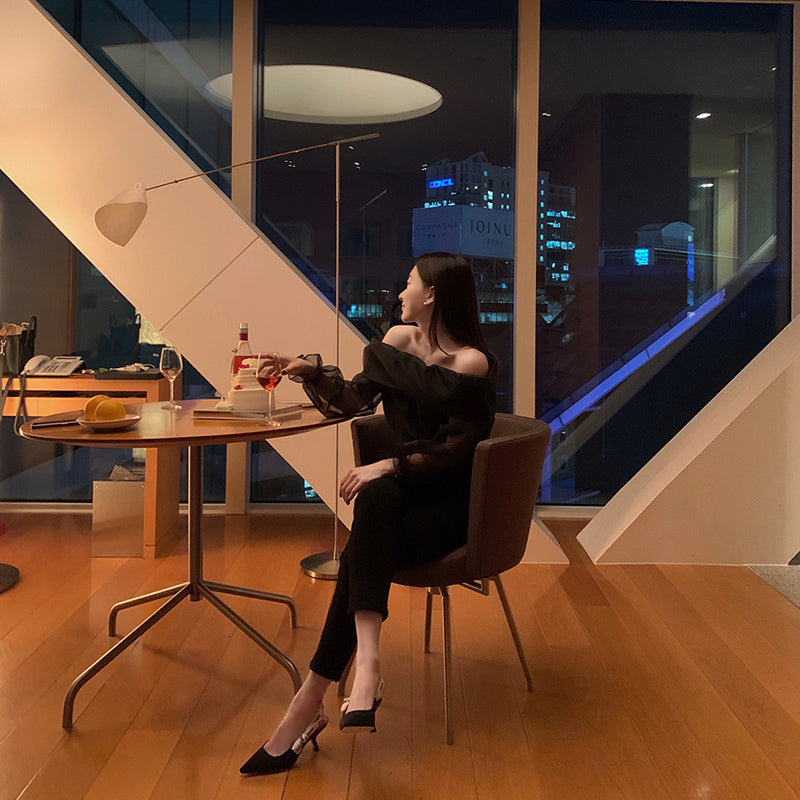 約會戰服露肩超女人味透紗上衣 - TWINKLE