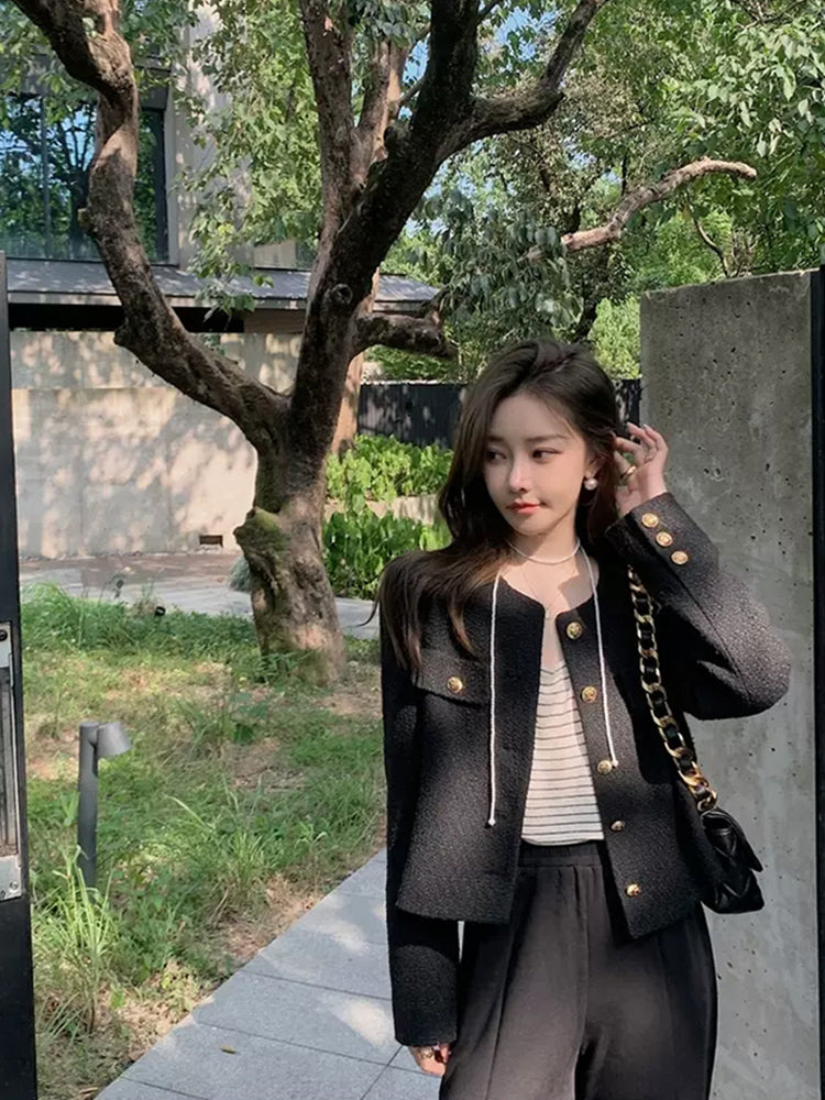 精緻金釦大牌感圓領外套 - TWINKLE