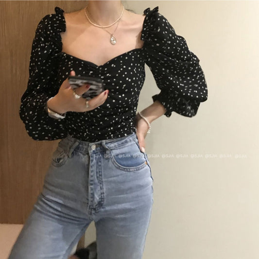 高允真私服小碎花露鎖骨上衣 - TWINKLE