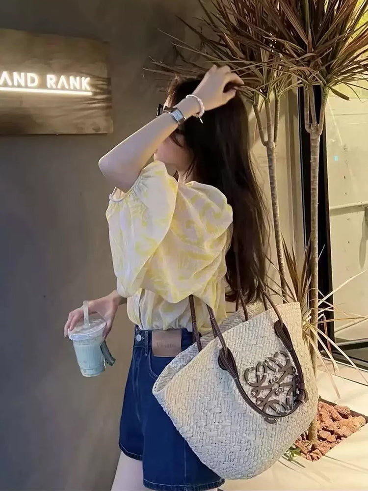 泡泡袖亮眼黃印花上衣 - TWINKLE