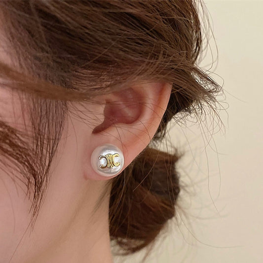 時尚名媛貴氣珍珠墜金字耳環 - TWINKLE