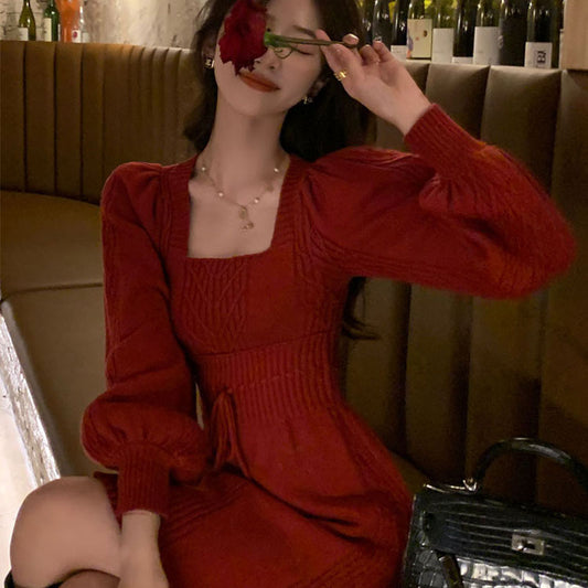 新年甜美又得體方領收腰針織洋裝 - TWINKLE