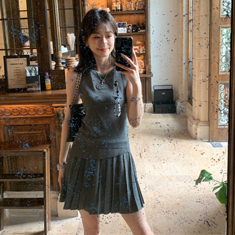 優雅又氣質無袖百褶針織洋裝 - TWINKLE