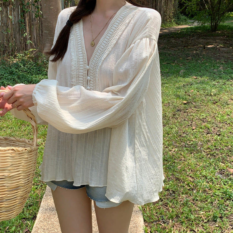 氣質V領泡泡袖娃娃襯衫