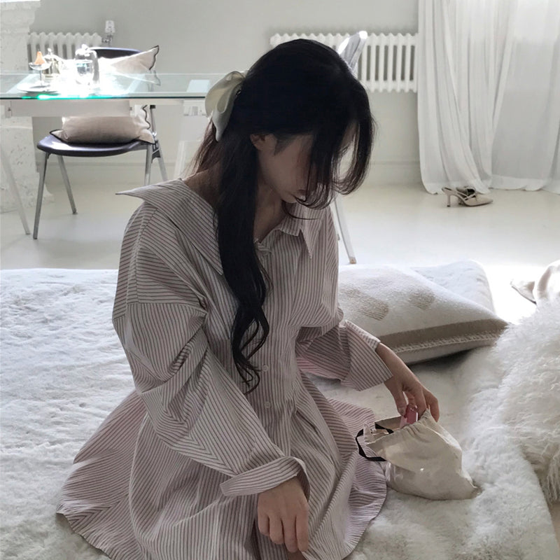 顯瘦大翻領收腰條紋洋裝