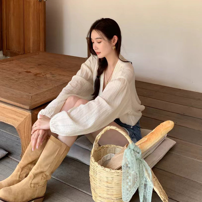 氣質V領泡泡袖娃娃襯衫