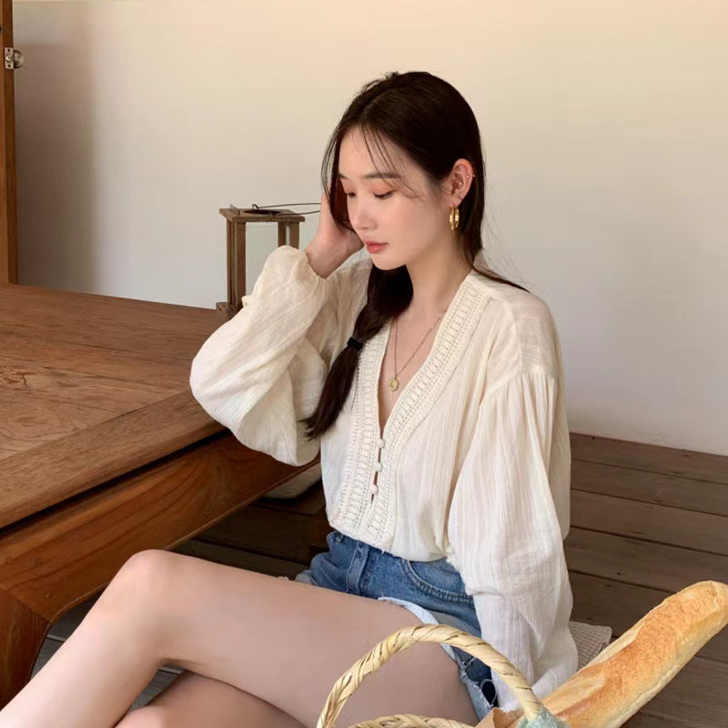 氣質V領泡泡袖娃娃襯衫