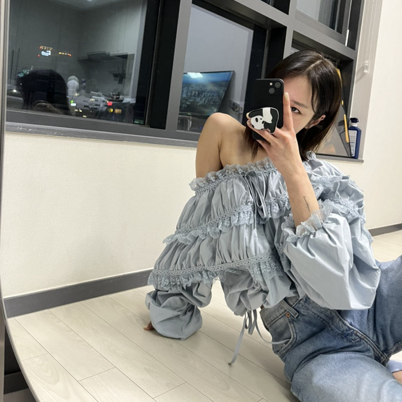 女人味露肩皺褶上衣 - TWINKLE