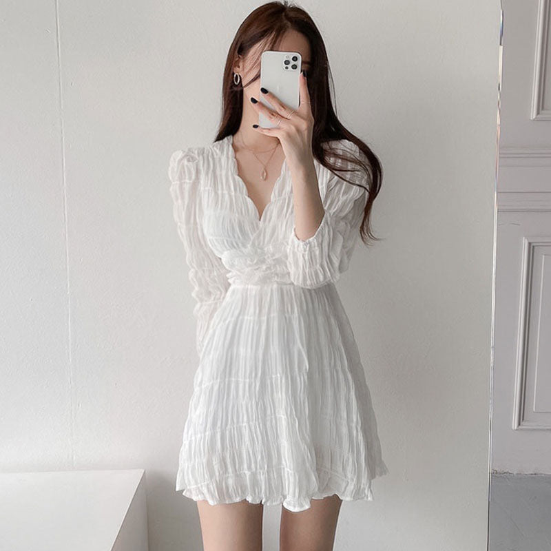 V領皺褶歐膩短洋裝