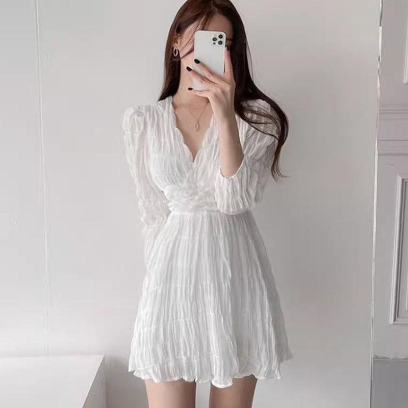 V領皺褶歐膩短洋裝
