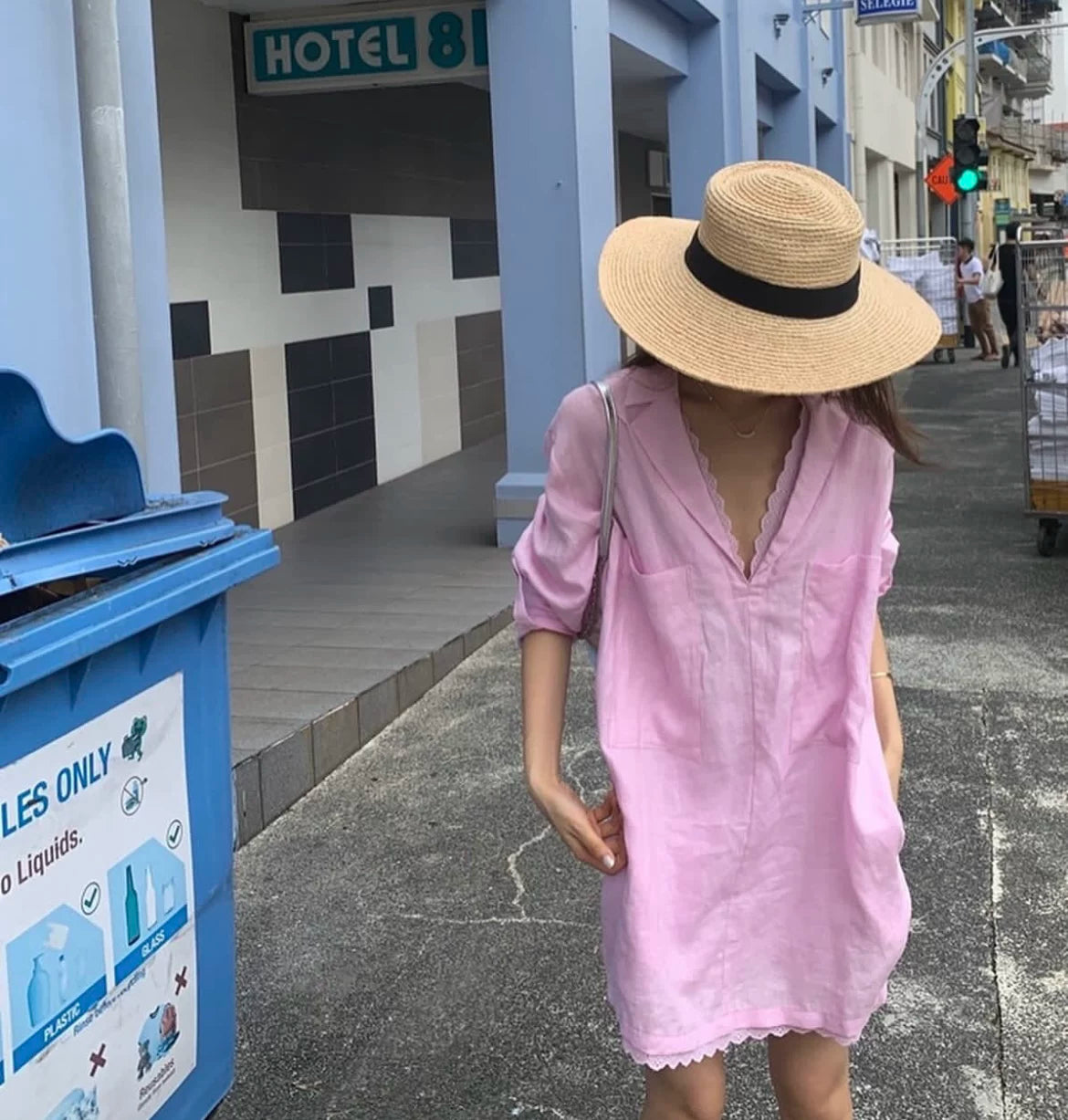 V領顯瘦鬆弛愜意洋裝