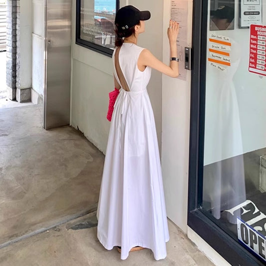 想靠近妳露背長洋裝