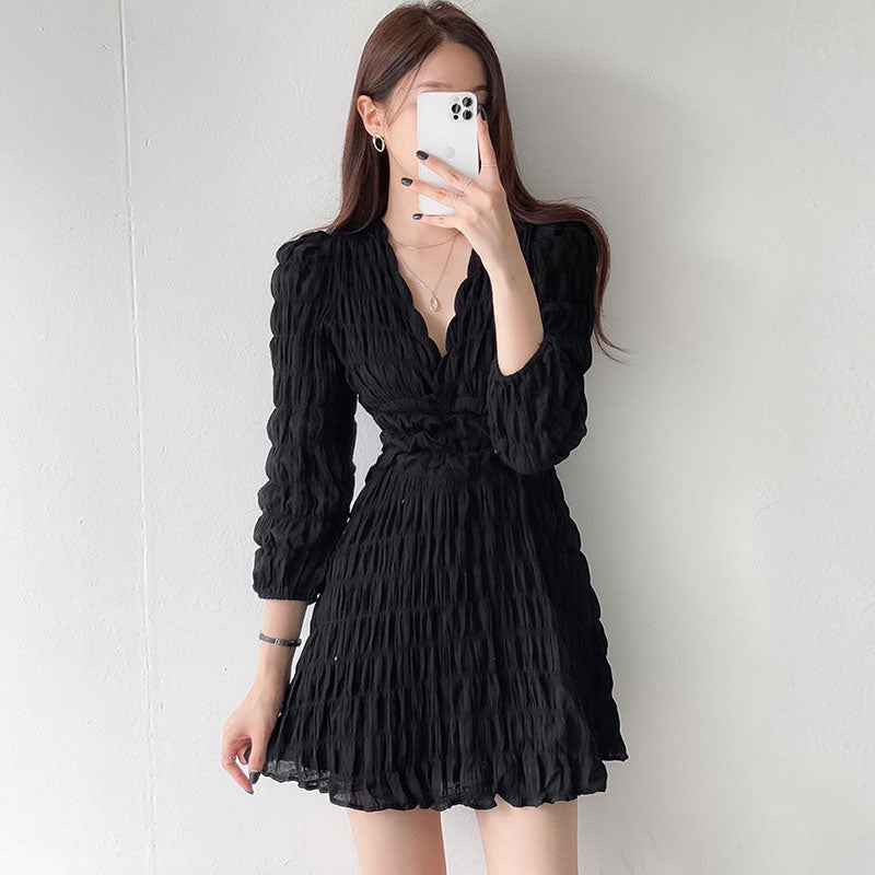 V領皺褶歐膩短洋裝