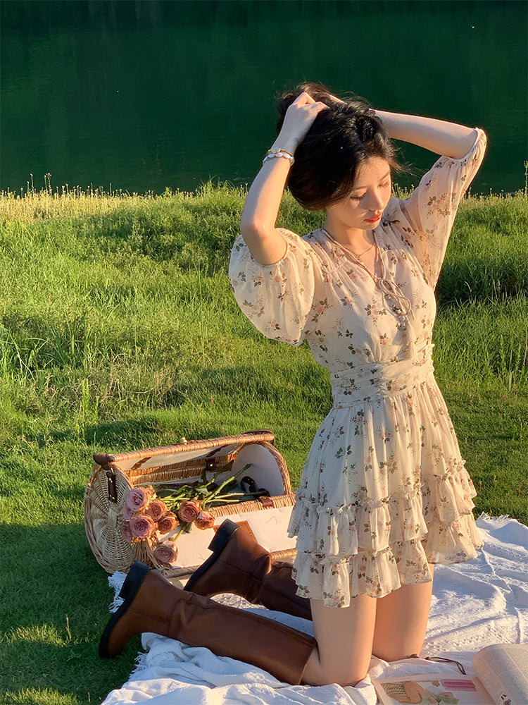 V領心花盛開甜美碎花洋裝 - TWINKLE