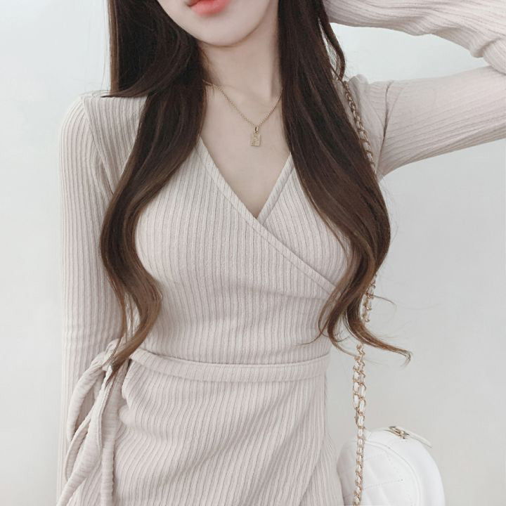 交叉V領一片式綁腰針織洋裝 - TWINKLE