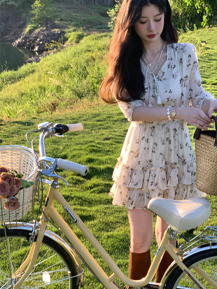 V領心花盛開甜美碎花洋裝 - TWINKLE