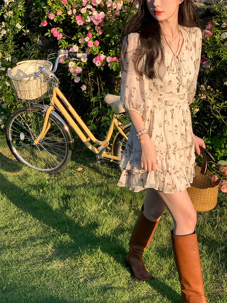 V領心花盛開甜美碎花洋裝 - TWINKLE