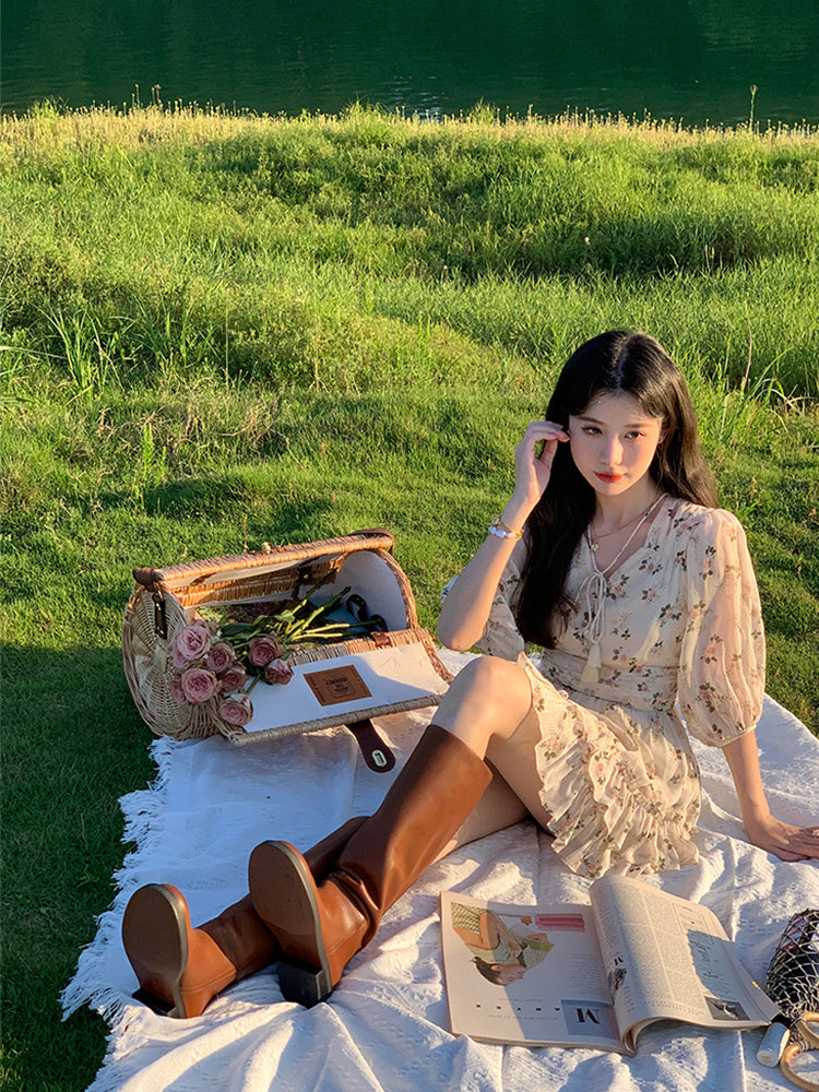 V領心花盛開甜美碎花洋裝 - TWINKLE